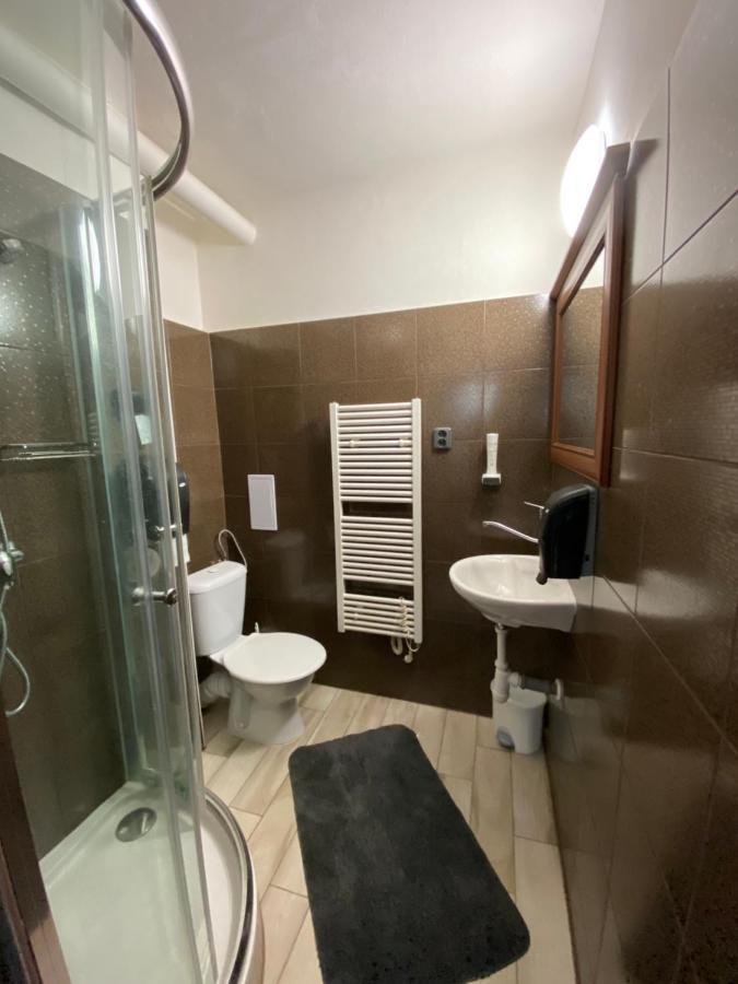 Brandýs nad Labem-Stará Boleslav Hotel Houstka מראה חיצוני תמונה