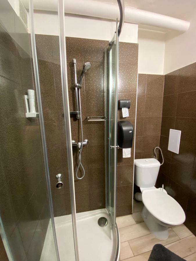 Brandýs nad Labem-Stará Boleslav Hotel Houstka מראה חיצוני תמונה