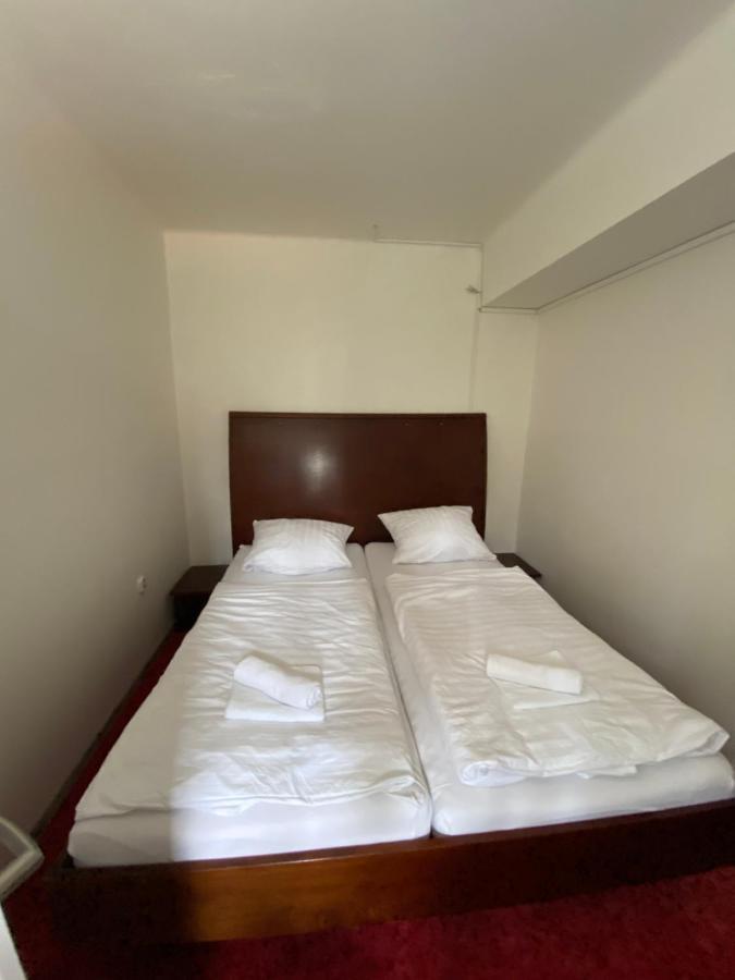 Brandýs nad Labem-Stará Boleslav Hotel Houstka מראה חיצוני תמונה